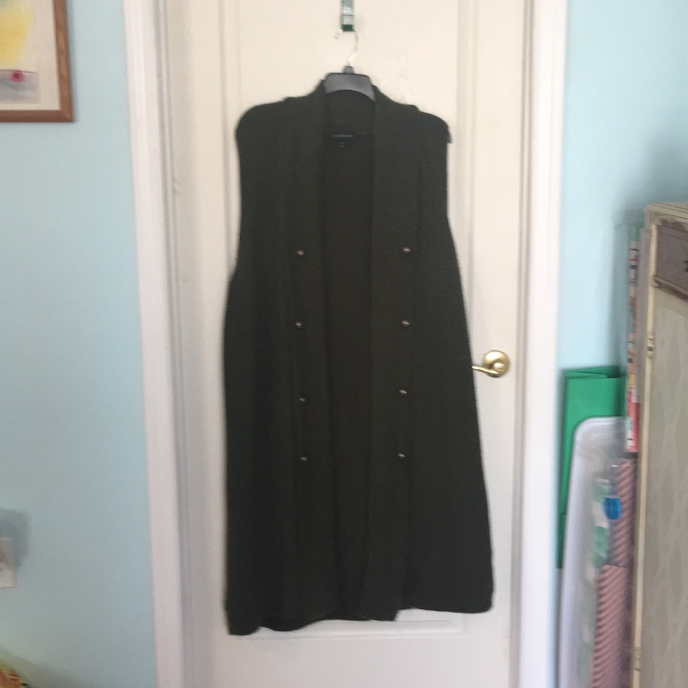 Sweater vest
